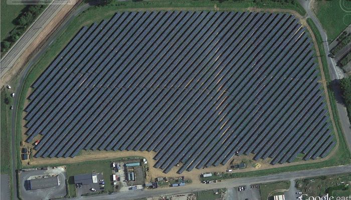 Lieu : ThorignÃ© sur DuÃ© (Pays-de-la-Loire) - SociÃ©tÃ© : SAS CENTRALES SOLAIRES SIGMA - Puissance : 4 050 KW - Date de construction : 2014