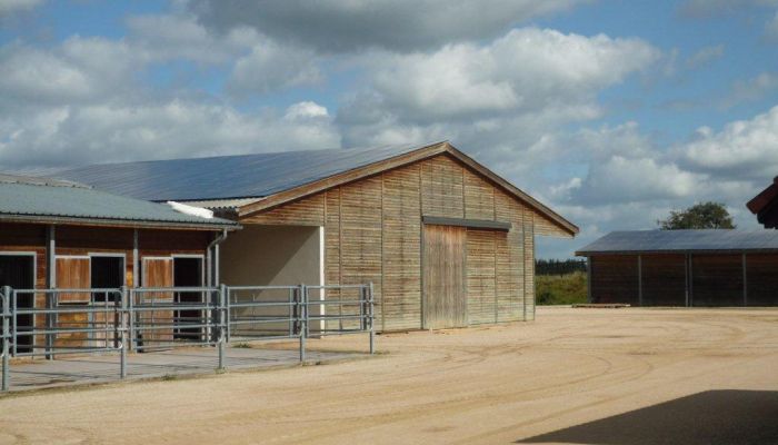 Lieu : Mooslargue (Alsace) - SociÃ©tÃ© : SARL SUNDGAU SOLAIRE - Puissance : 250 KW - Date de construction : 2012